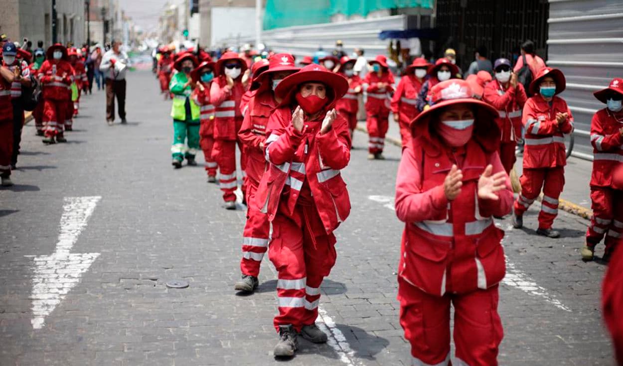 Trabajadores protestan por derogatoria de decretos de urgencia
