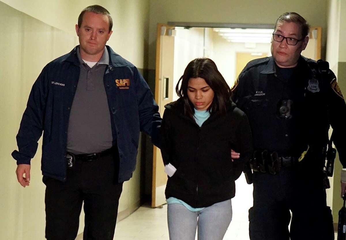Autoridades detienen a pareja que torturó a su hija