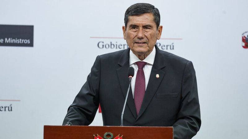 Congreso convoca a premier por postergación de compra de cazas