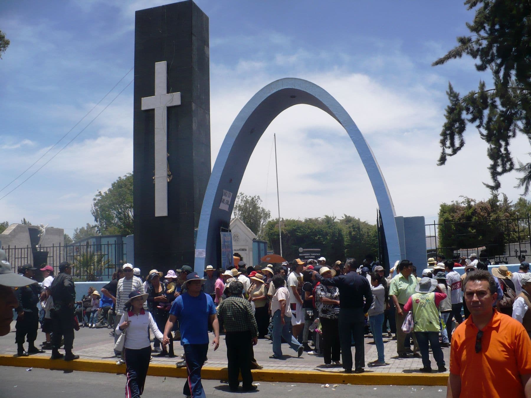 Unos 900 policías en alerta por Halloween y Todos los Santos