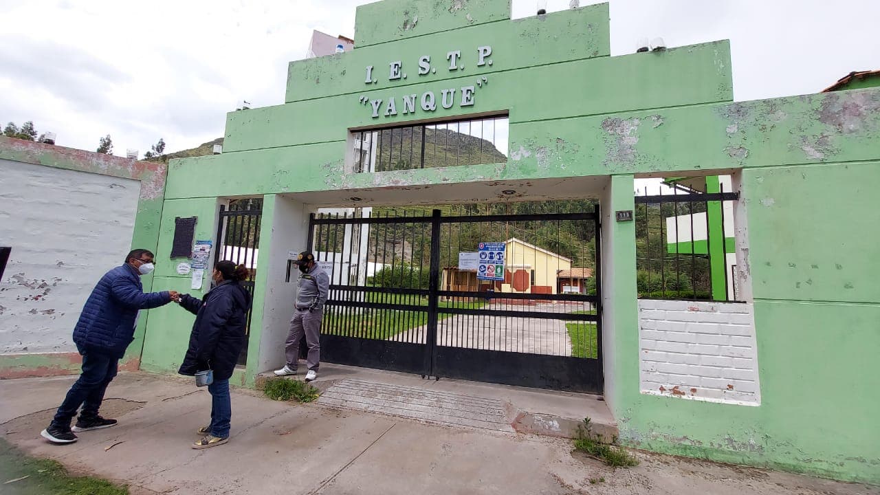 Caylloma: supervisan funcionamiento de institutos tecnológicos