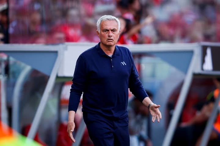 José Mourinho descarta su salida del Benfica