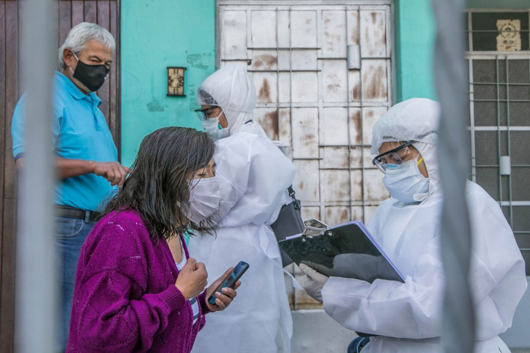 Preocupa contagios a mujeres y cifra de decesos en Arequipa