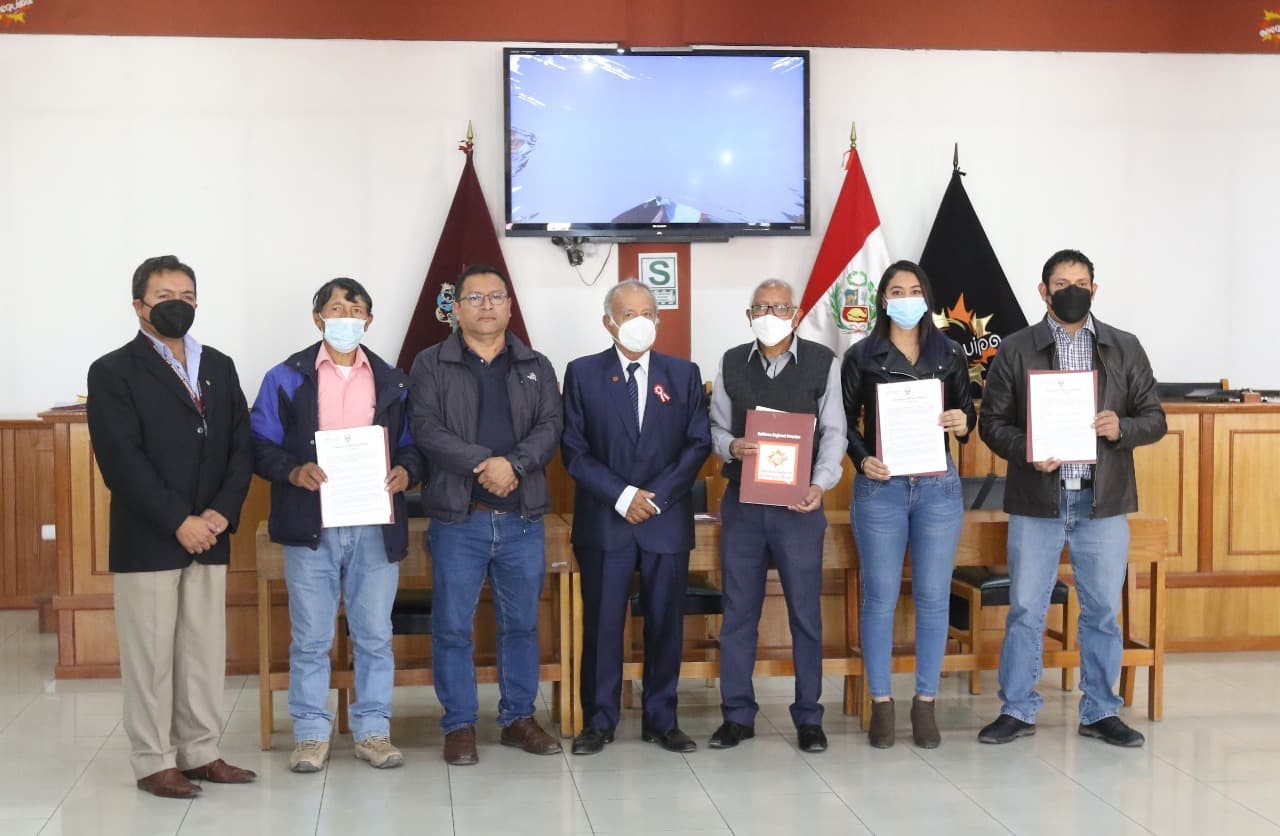 Ocho nuevas minas formales logran titulación en Arequipa