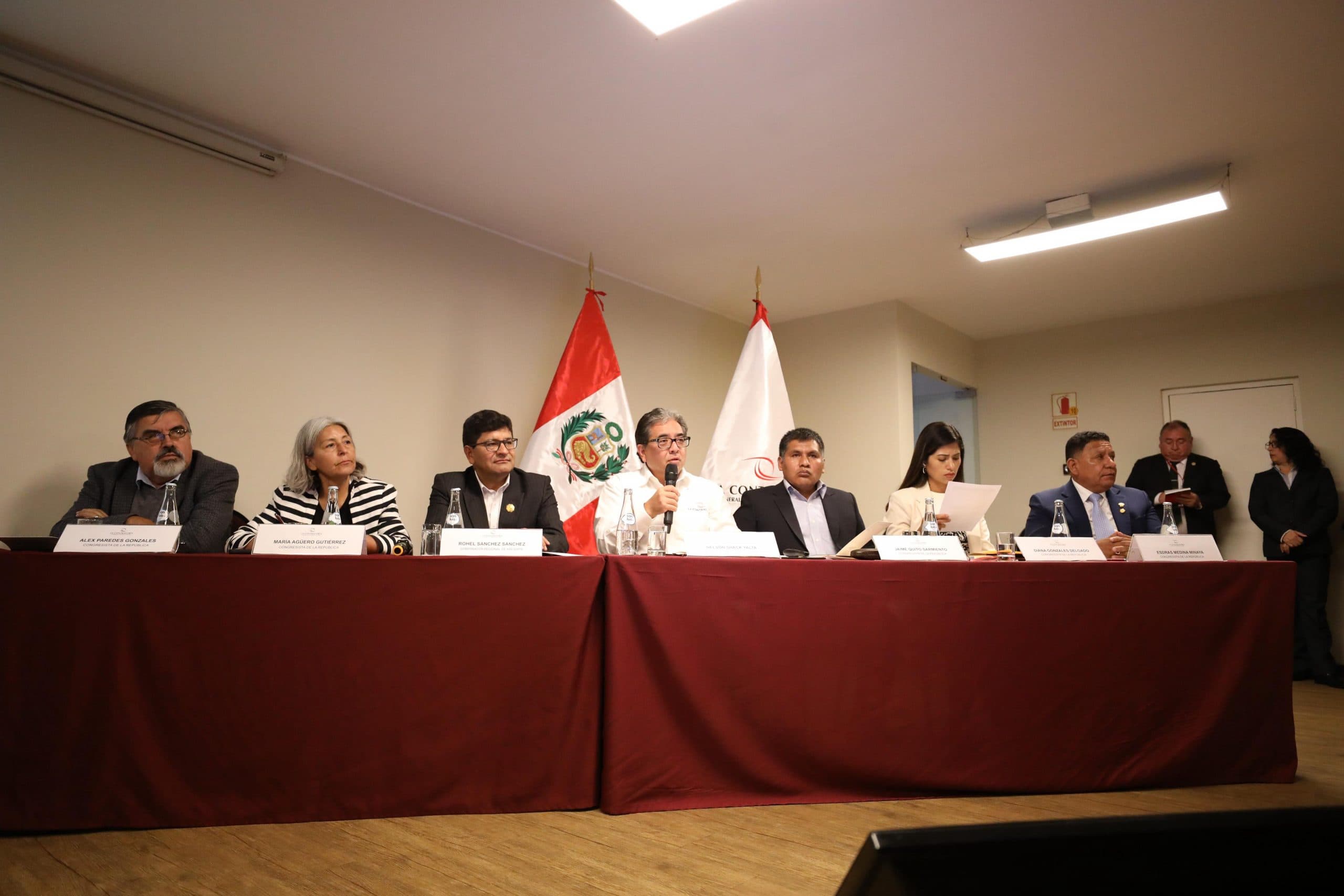 Contraloría ayudará a destrabar 95 obras paralizadas en región