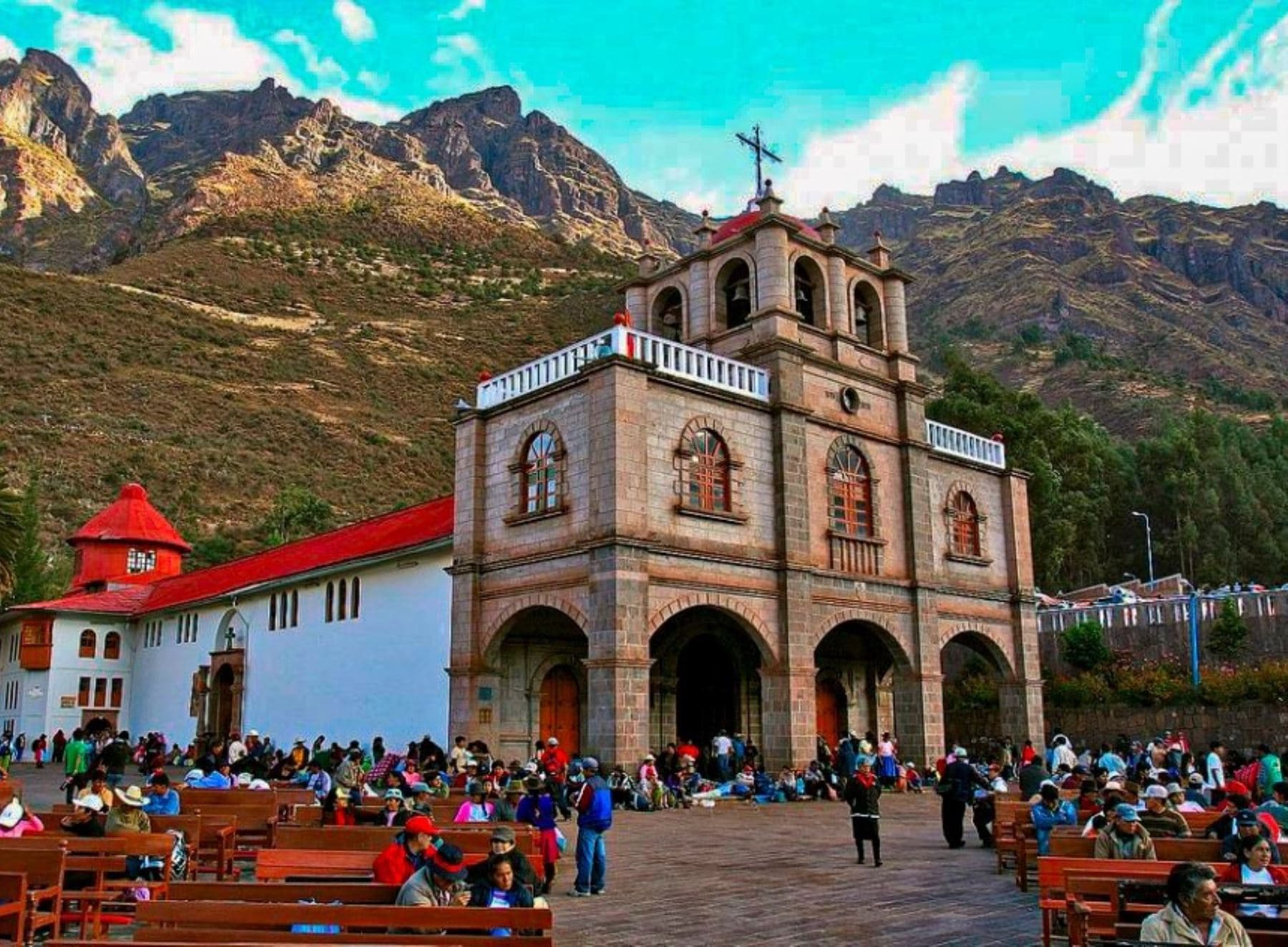 Retiraron 9 toneladas de residuos de santuario del Señor de Huanca