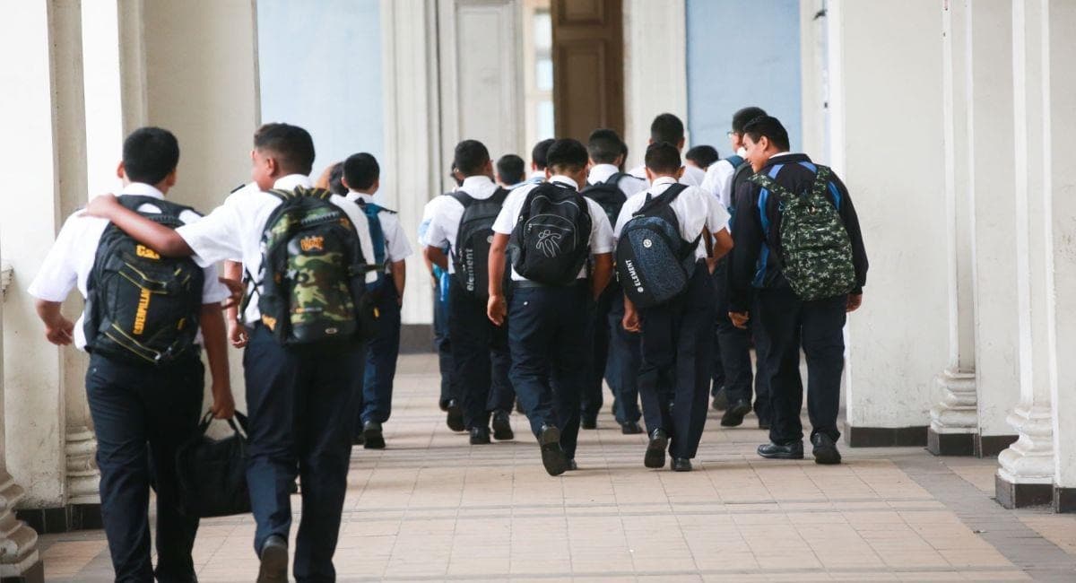 Advierten a privados no hacer cobros indebidos en matrículas