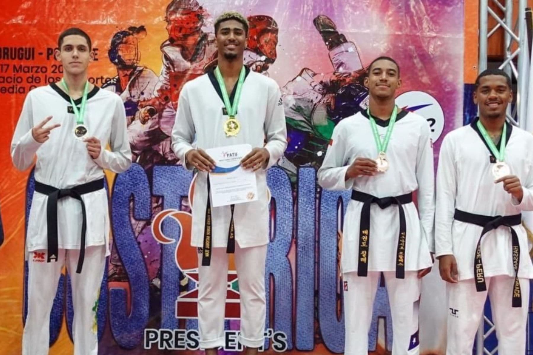 Equipo de taekwondo ganó 7 medallas en torneo internacional