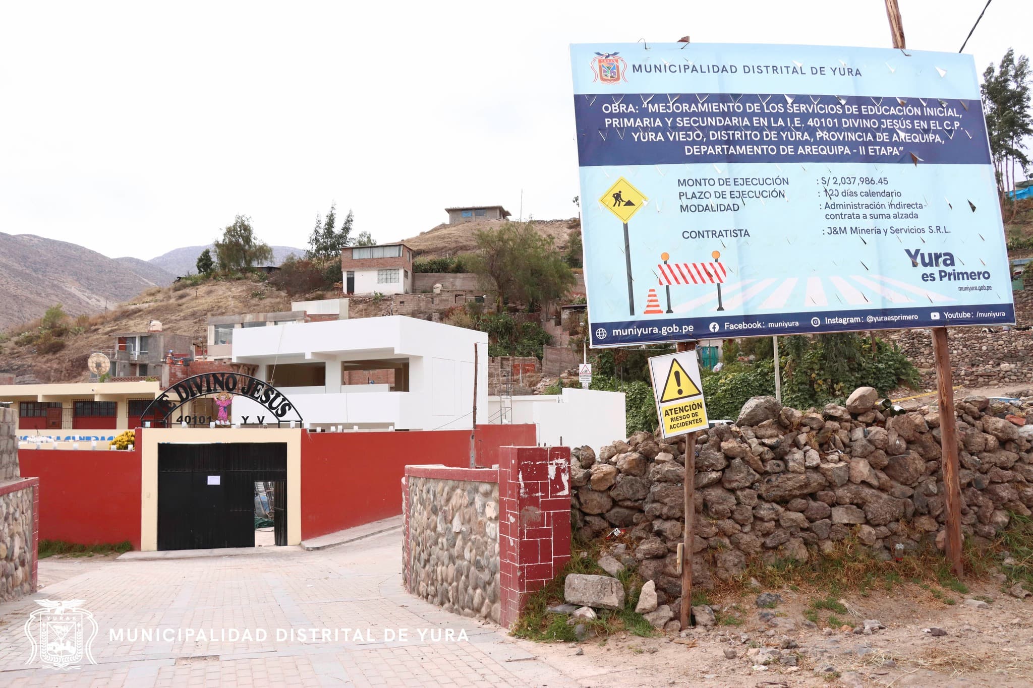 Detectan problemas estructurales en colegio Divino Jesús de Yura