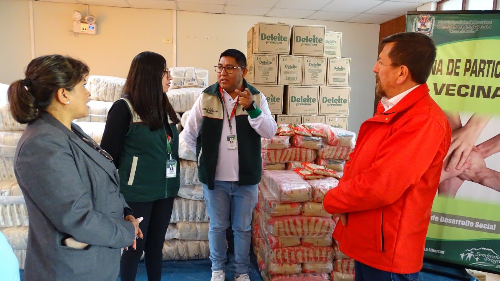 Distribuyen alimentos en favor de 109 ollas comunes locales