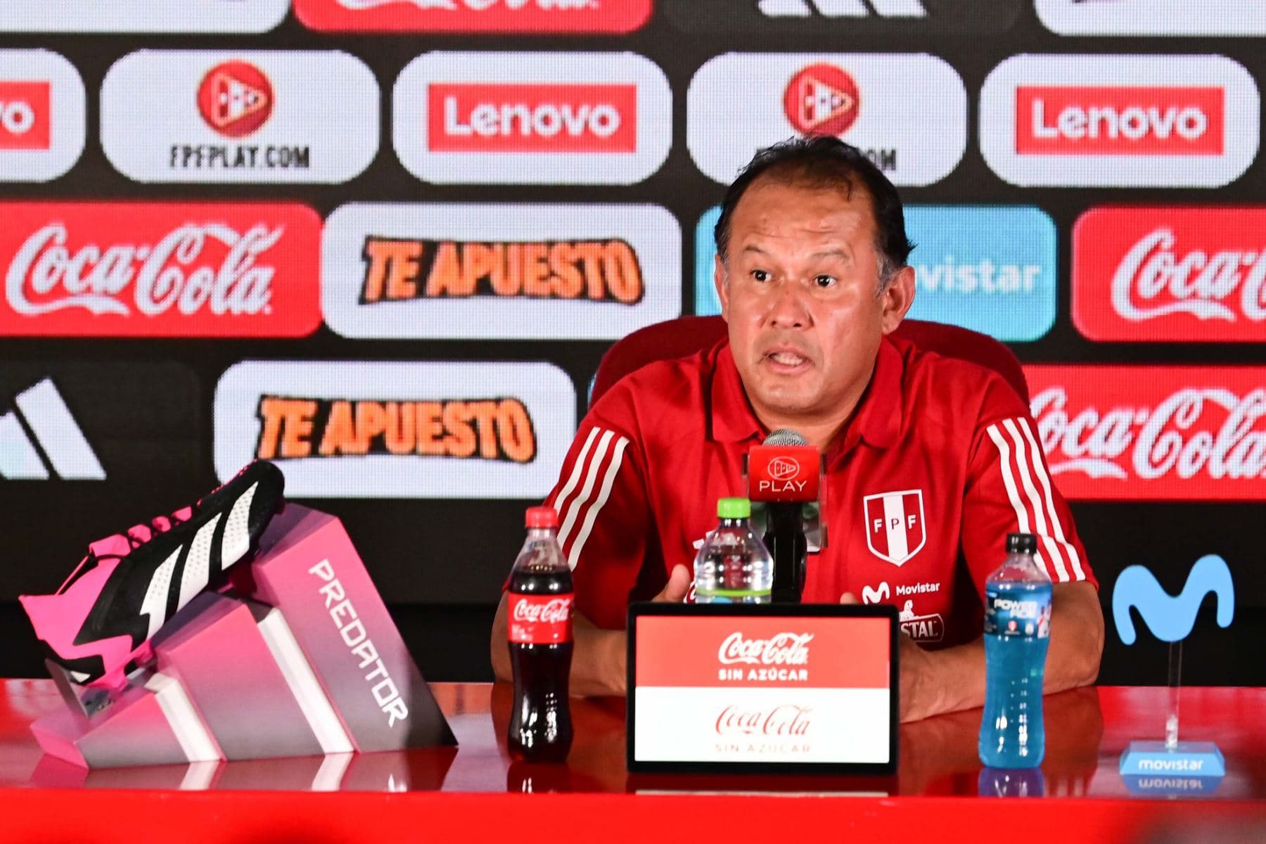 Juan Reynoso seguirá al mando de la ‘Bicolor’