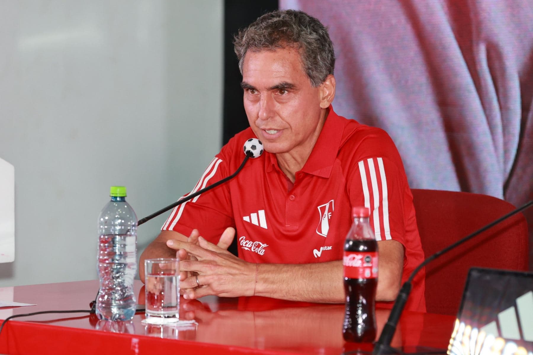 'Chemo' del Solar molesto con clubes de la Liga 1