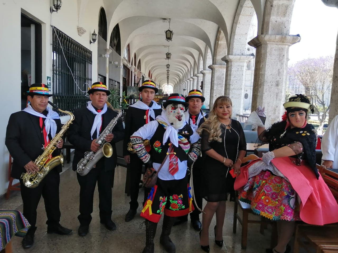 Artistas folclóricos también alistan homenaje a Arequipa