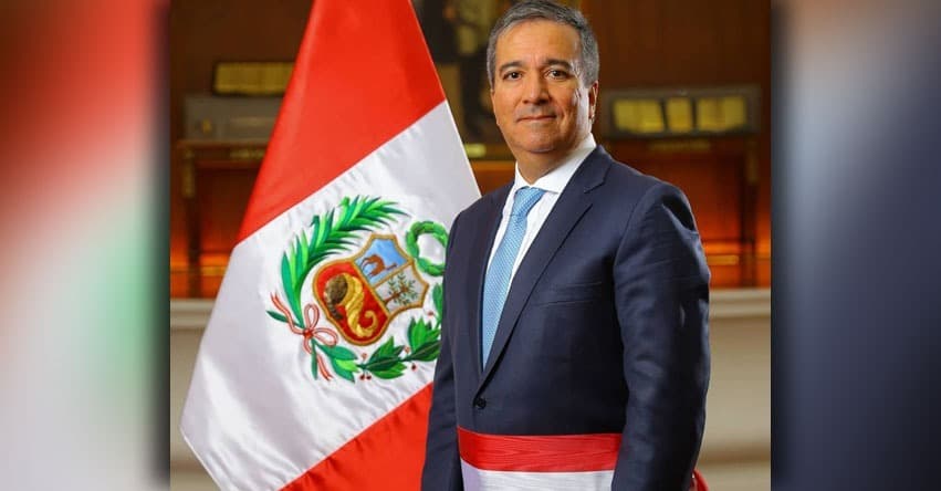 Raúl Pérez juramenta como nuevo ministro de Producción