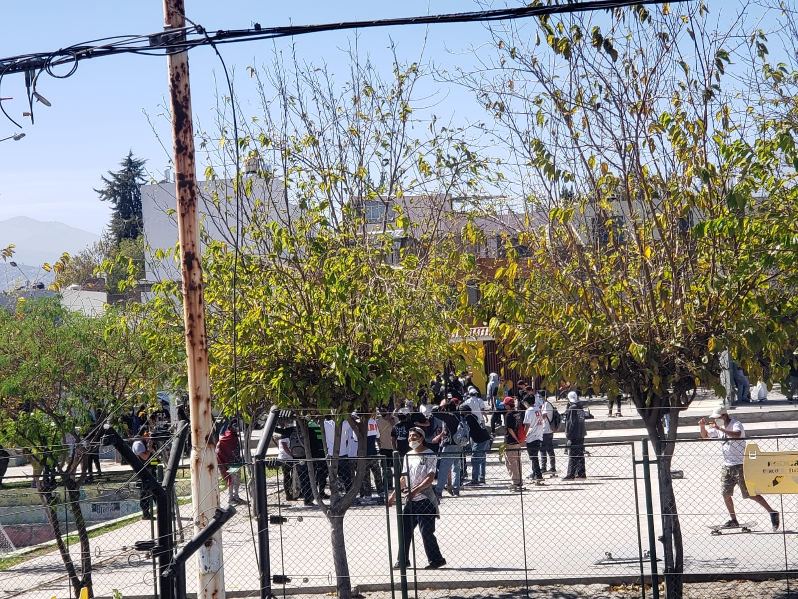 Arequipa: vecinos denuncian aglomeración de skaters en JLByR
