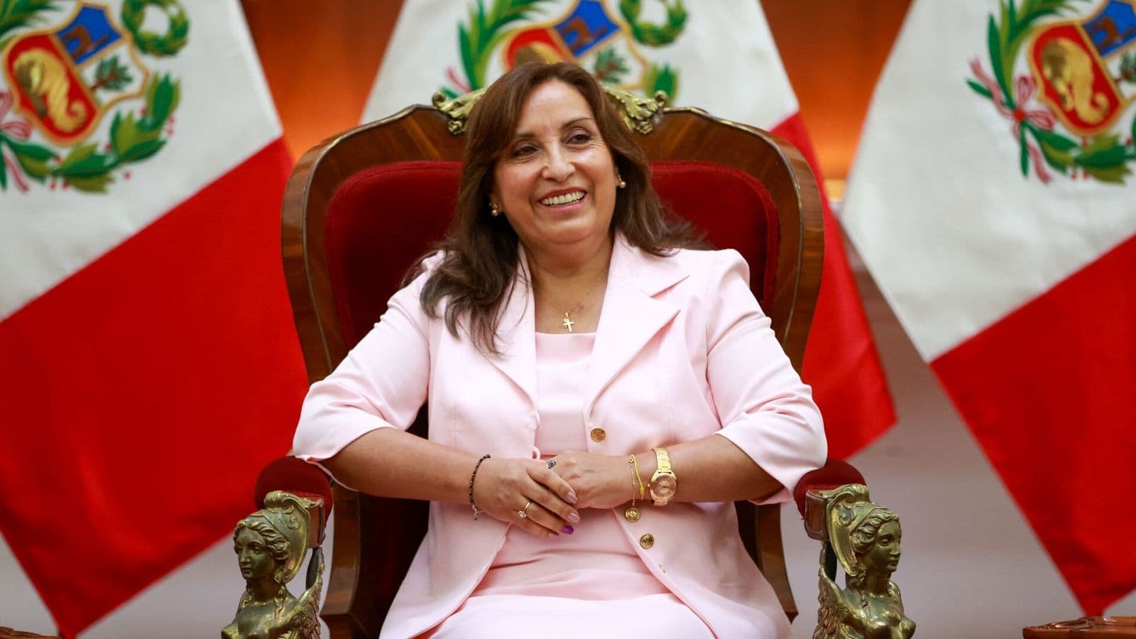 Subcomisión del Congreso archiva denuncia fiscal contra mandataria