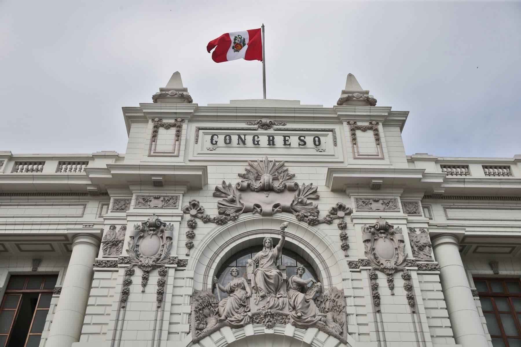 Pleno del Congreso aprueba bachillerato automático