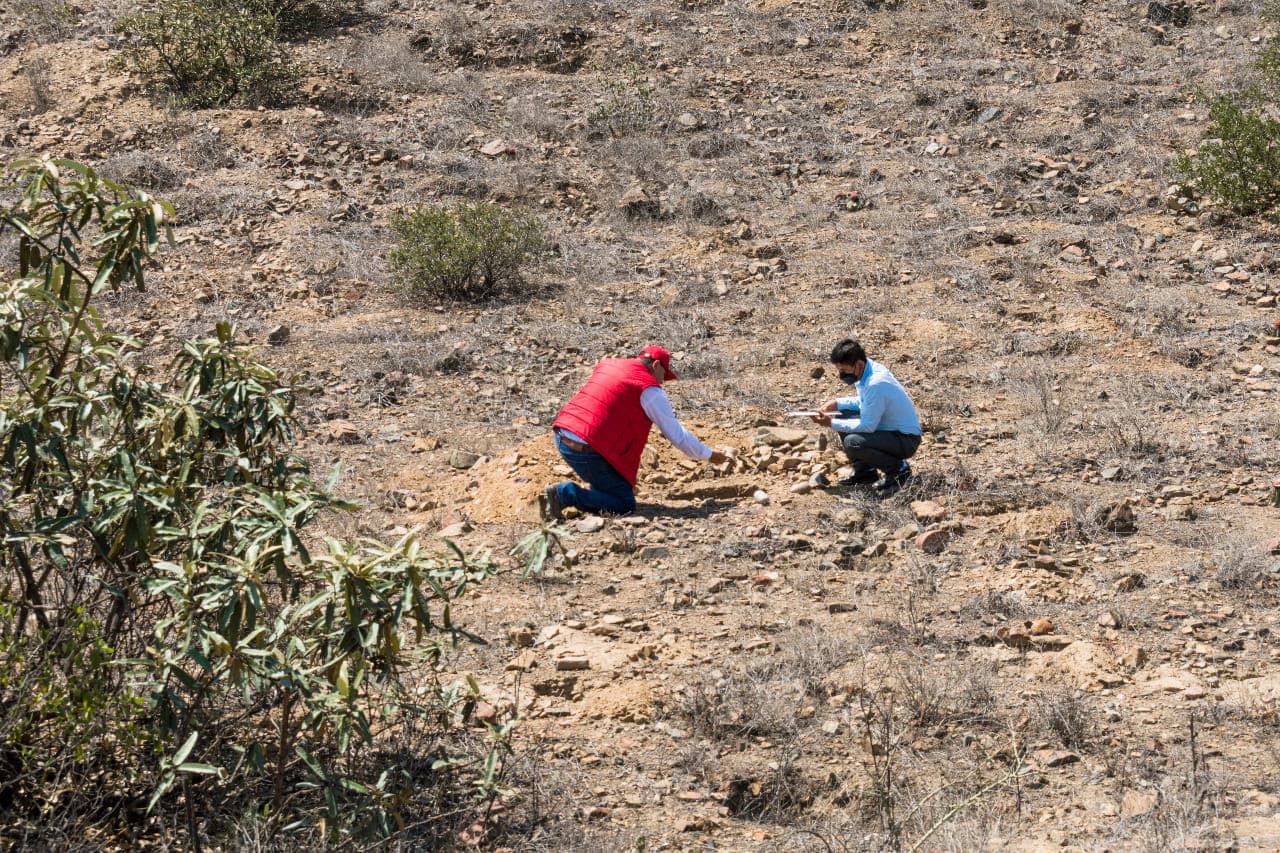 Daño estructural y huaqueo en restos de Lambayeque y Cusco