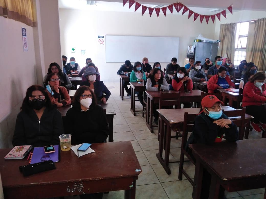 Capacitan a docentes en temas de violencia