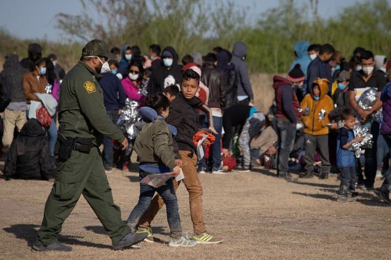 19 000 niños cruzaron la frontera EE. UU. - México