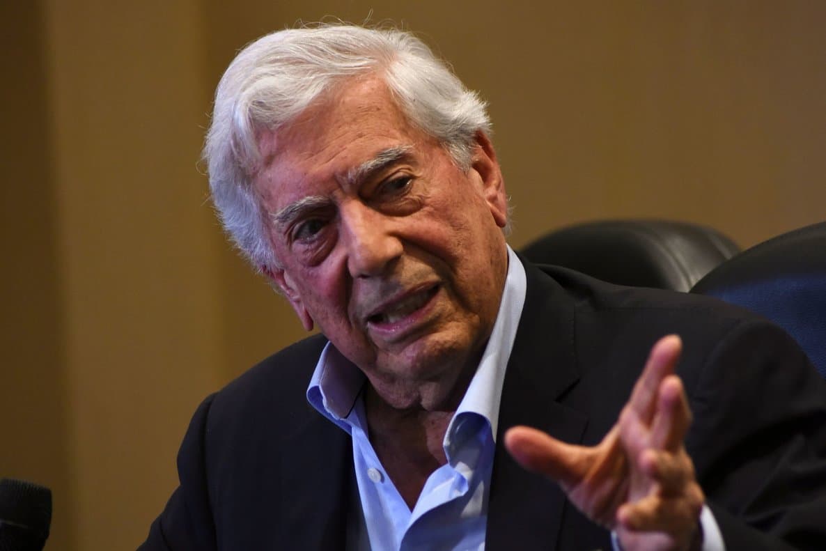 Vargas Llosa: "Candidatos deben tener claro que la corrupción es el principal obstáculo"