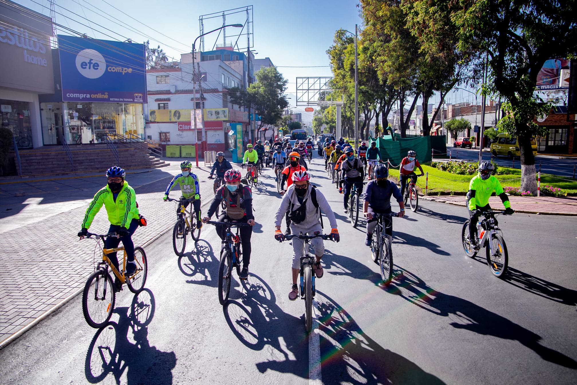 Participaron más de 200 ciclistas en el II Bicitour