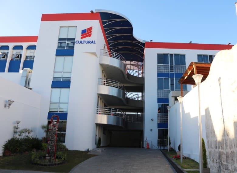 Centro Cultural lanza comunidad Alumni para egresados de inglés