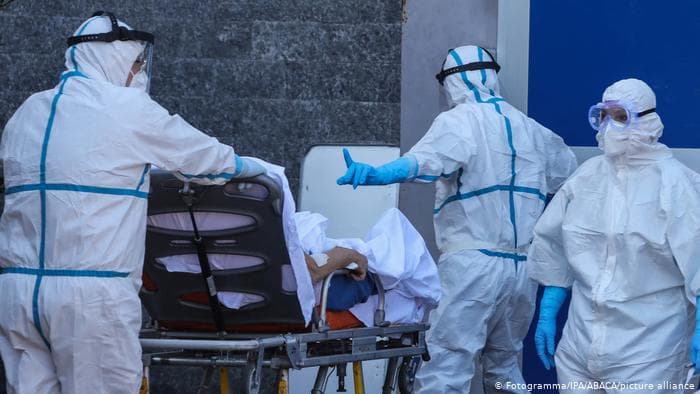 COVID-19 | Italia superó la cifra de muertes de Reino Unido