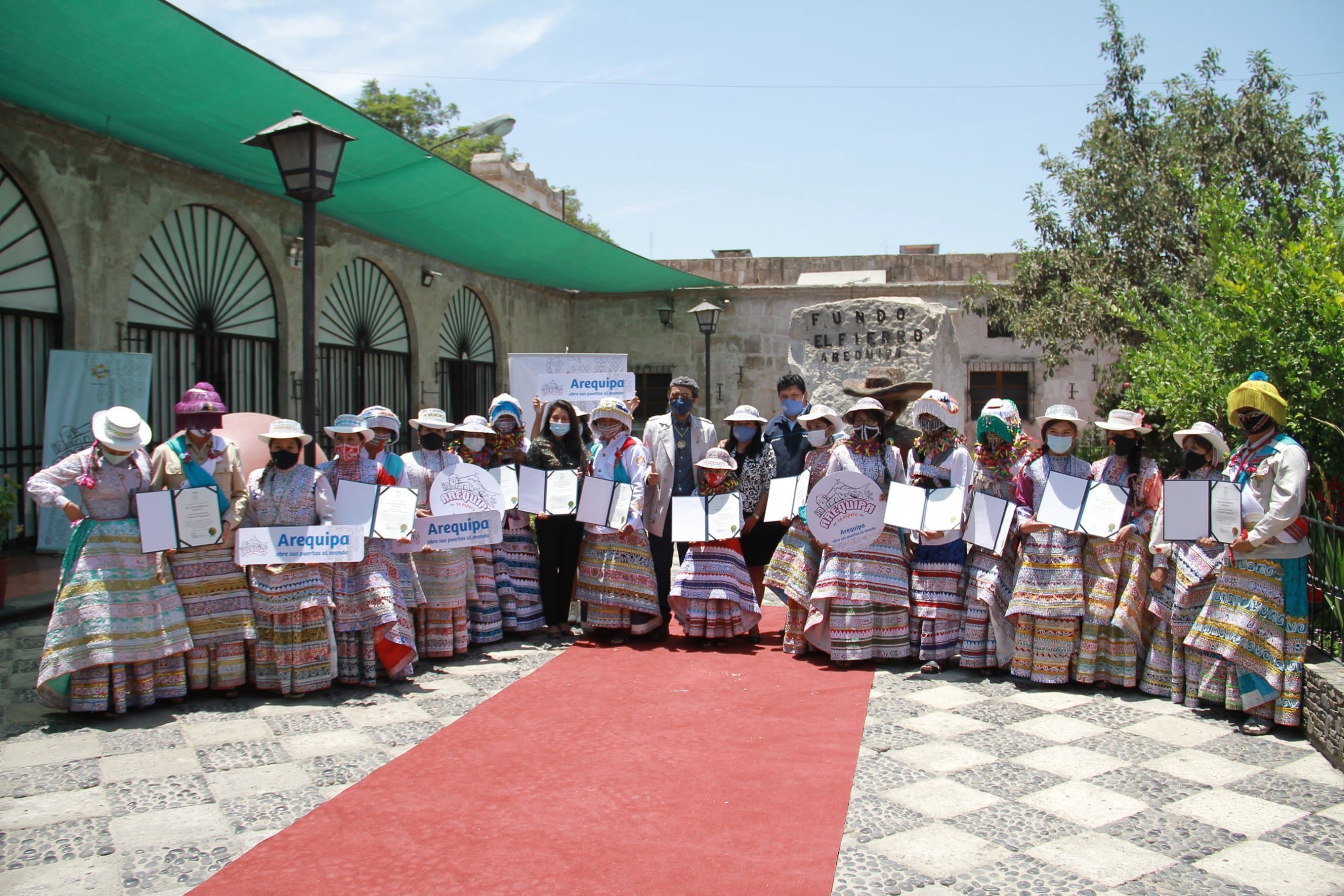 Premiaron a danzarines en el día regional del Wititi