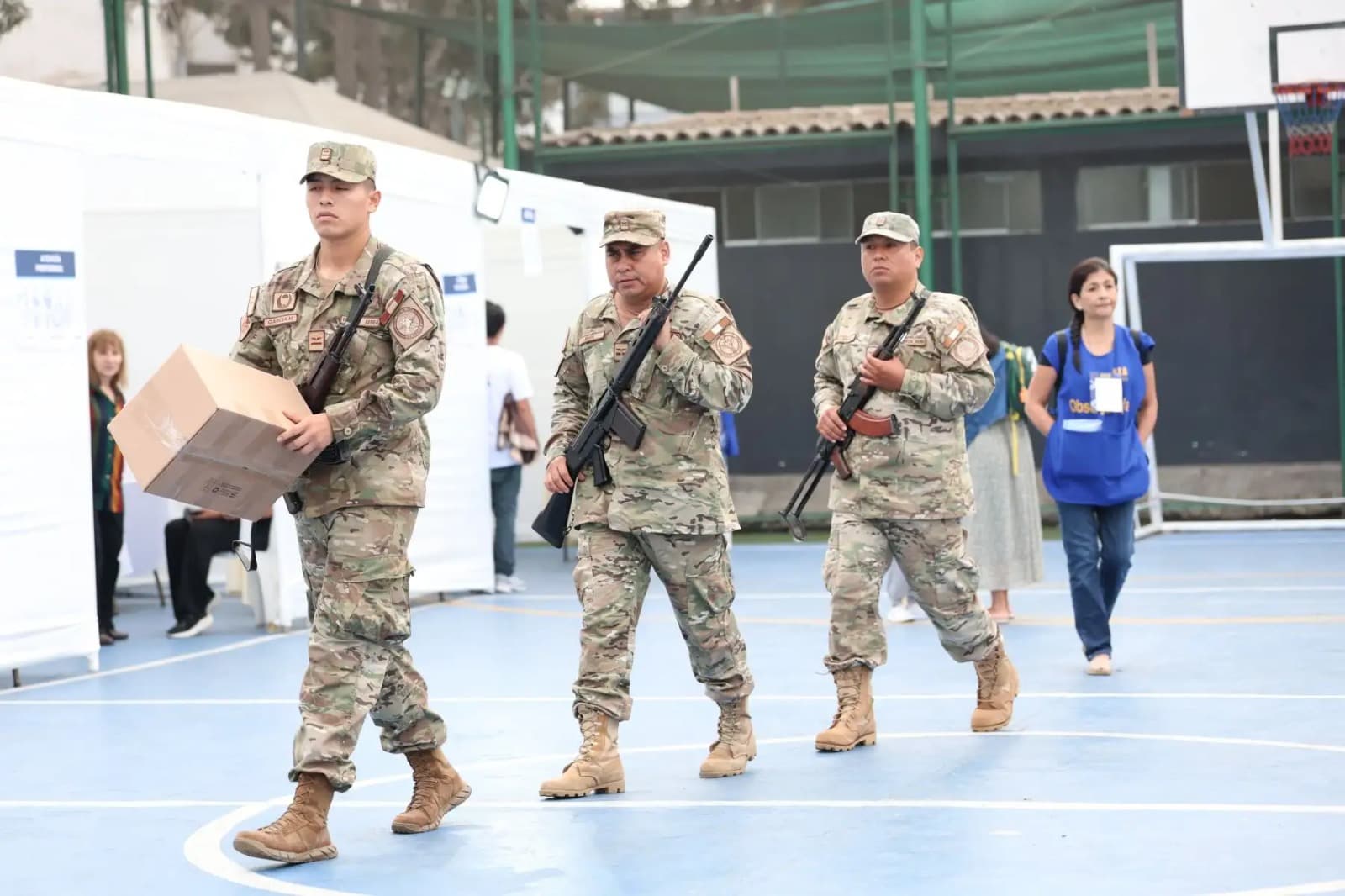 Gobierno plantea que militares lleven cédulas en segunda vuelta