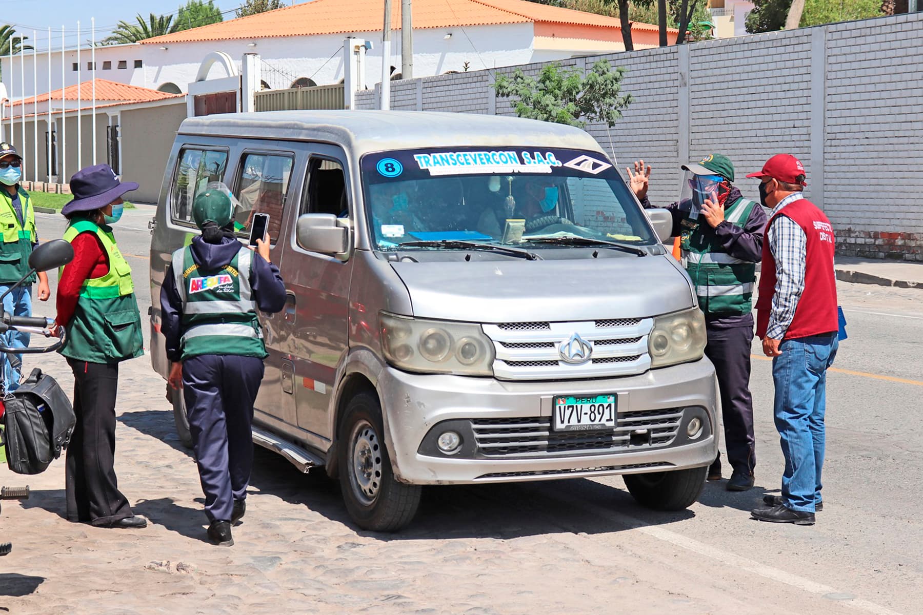 MPA anuncia retiro de placas a unidades informales