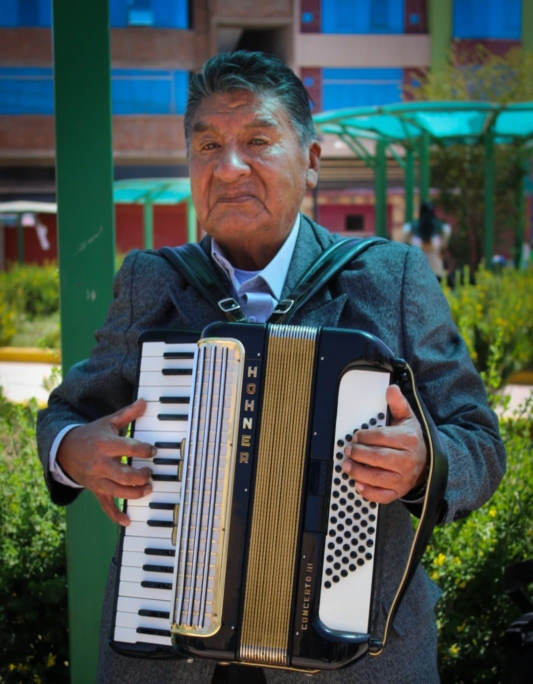 Sulpicio, un hombre dedicado a la música y el deporte