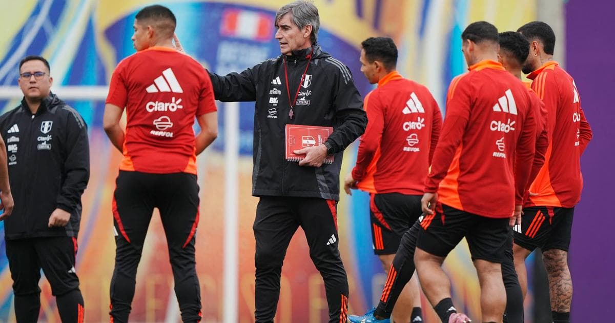 Perú viaja hoy a Montevideo para partido ante Uruguay