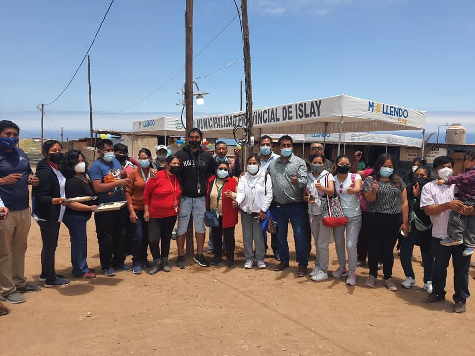 Más familias de Mollendo cuentan con servicio de energía eléctrica