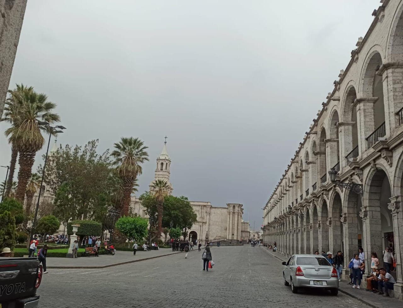 Advierten cielo nublado, lluvias y altas temperaturas en Arequipa