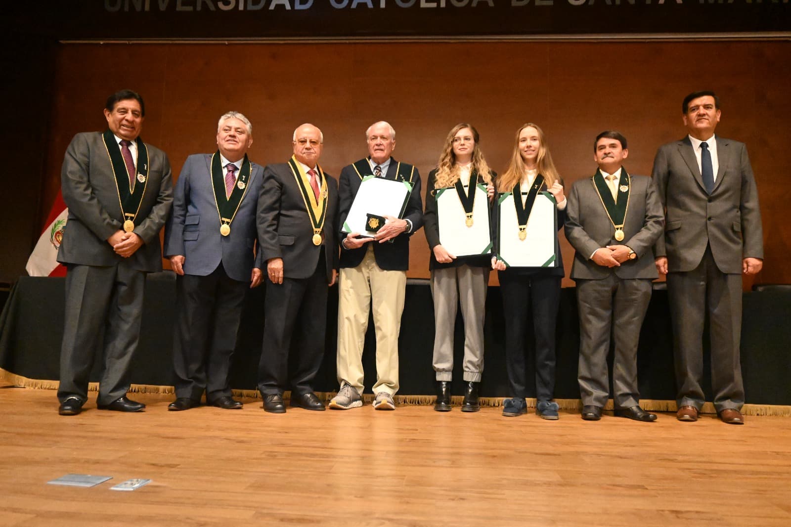 Otorgan doctorado Honoris Causa a descubridor de “Momia Juanita”