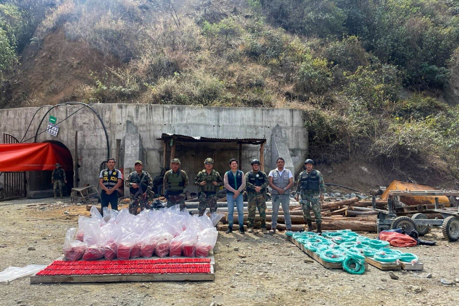 Destruyen materiales de minería ilegal por más de S/ 5 millones