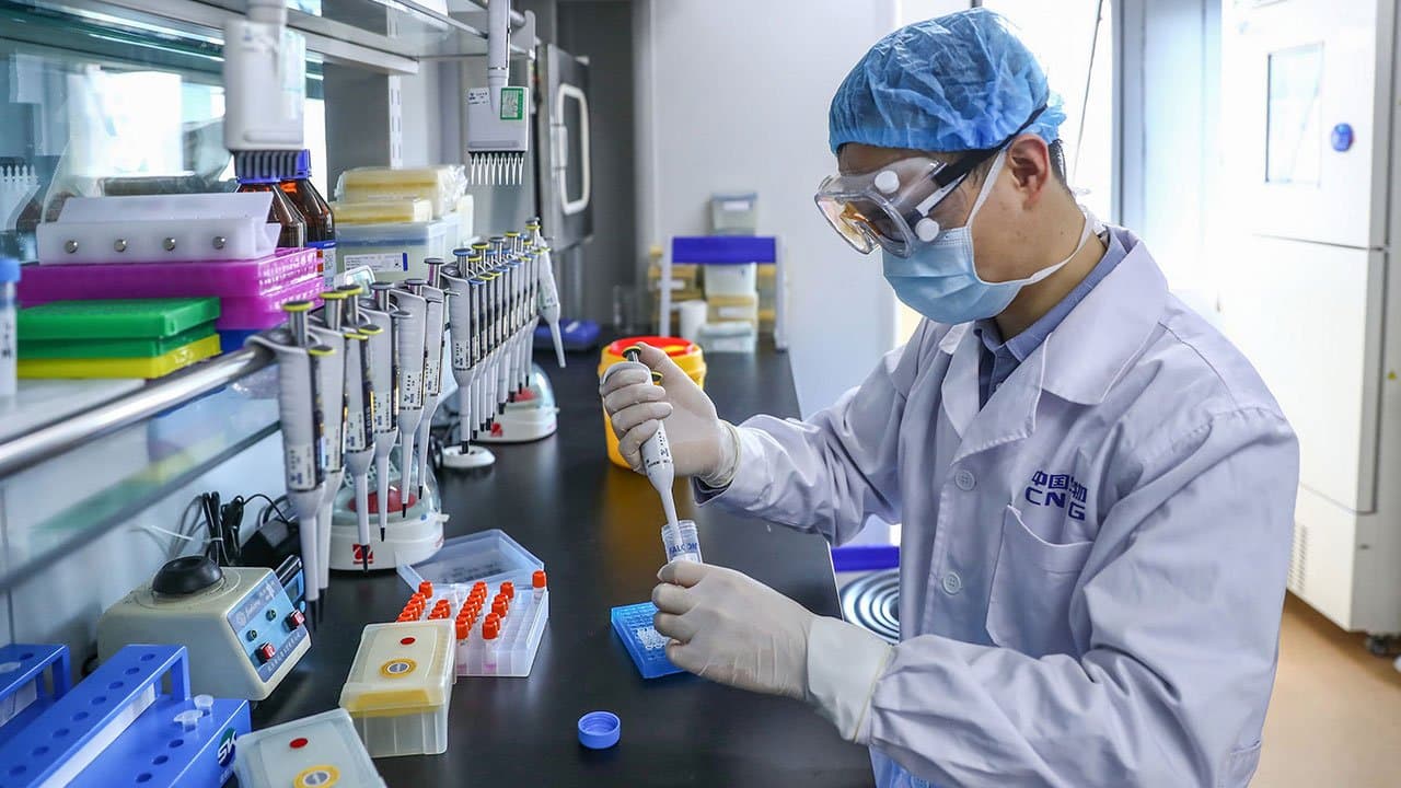 "Mutación del coronavirus no afectará eficacia de vacuna"