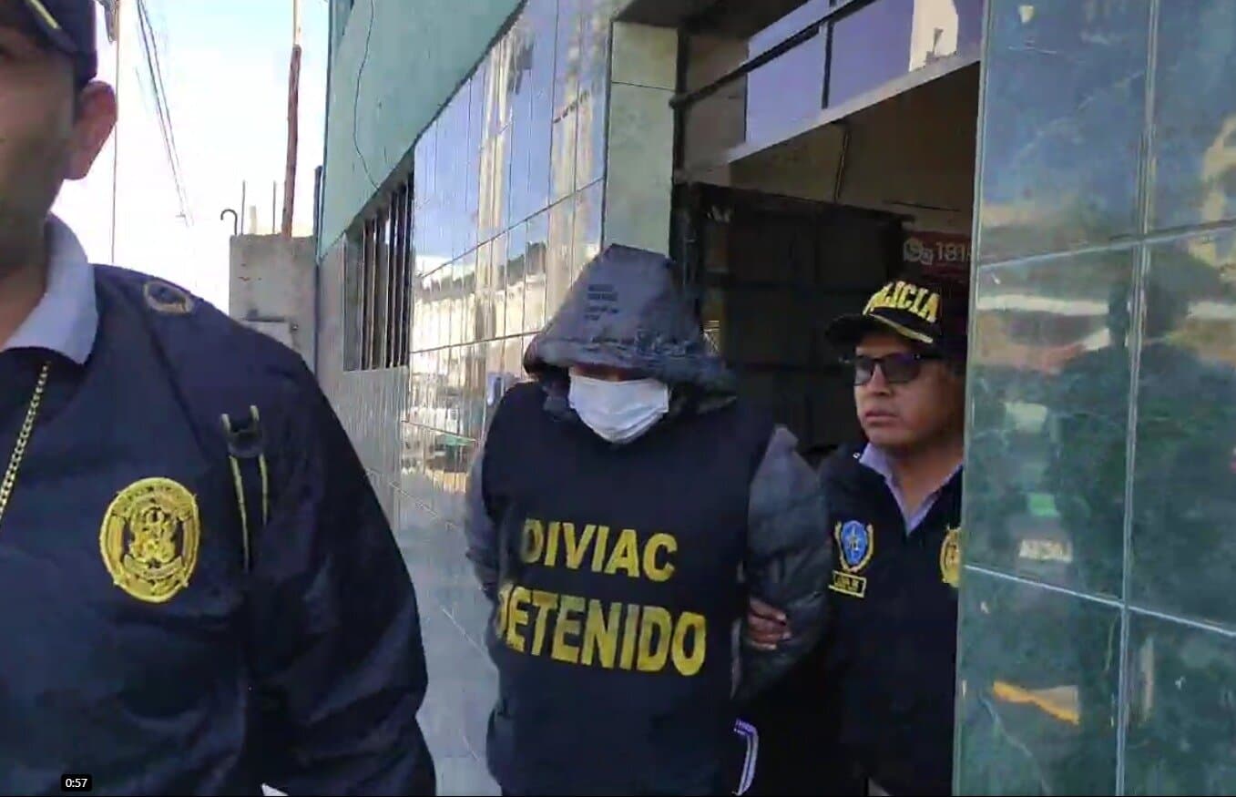 Detienen a jefe de comisaría y 2 cómplices por pedir coimas