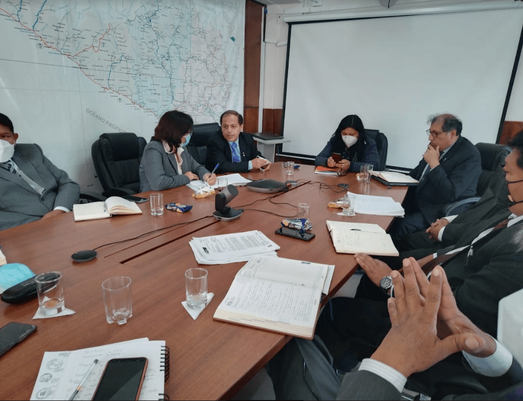 Adelantan designación de cinco directores de UGEL