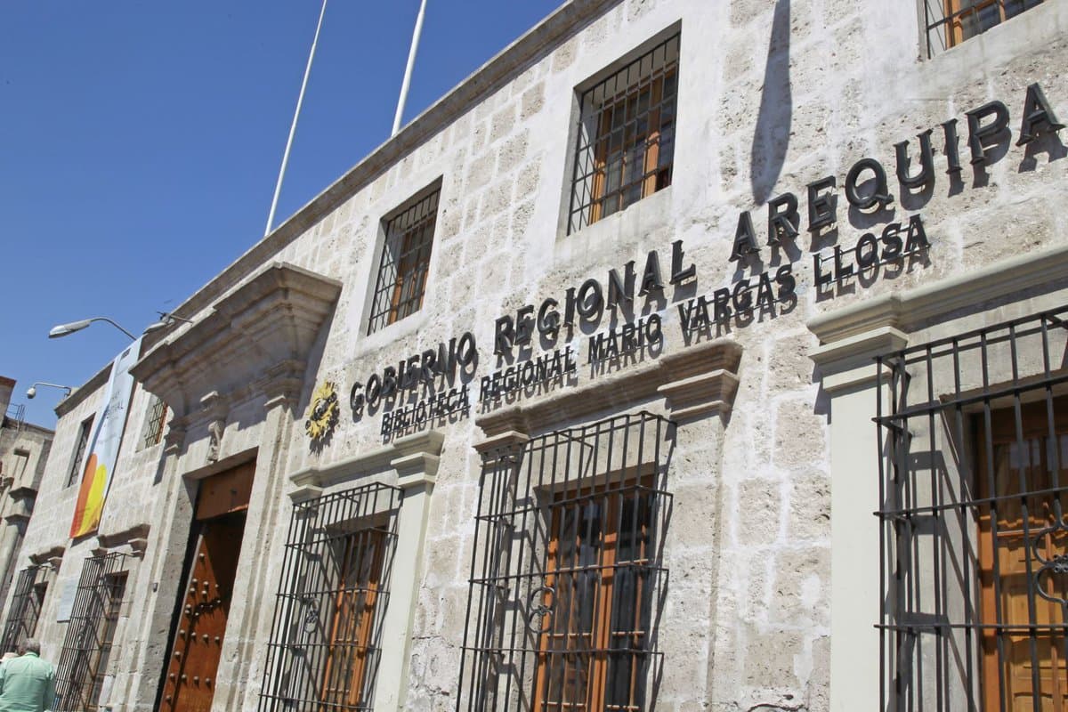 Biblioteca Mario Vargas Llosa reabre sus puertas