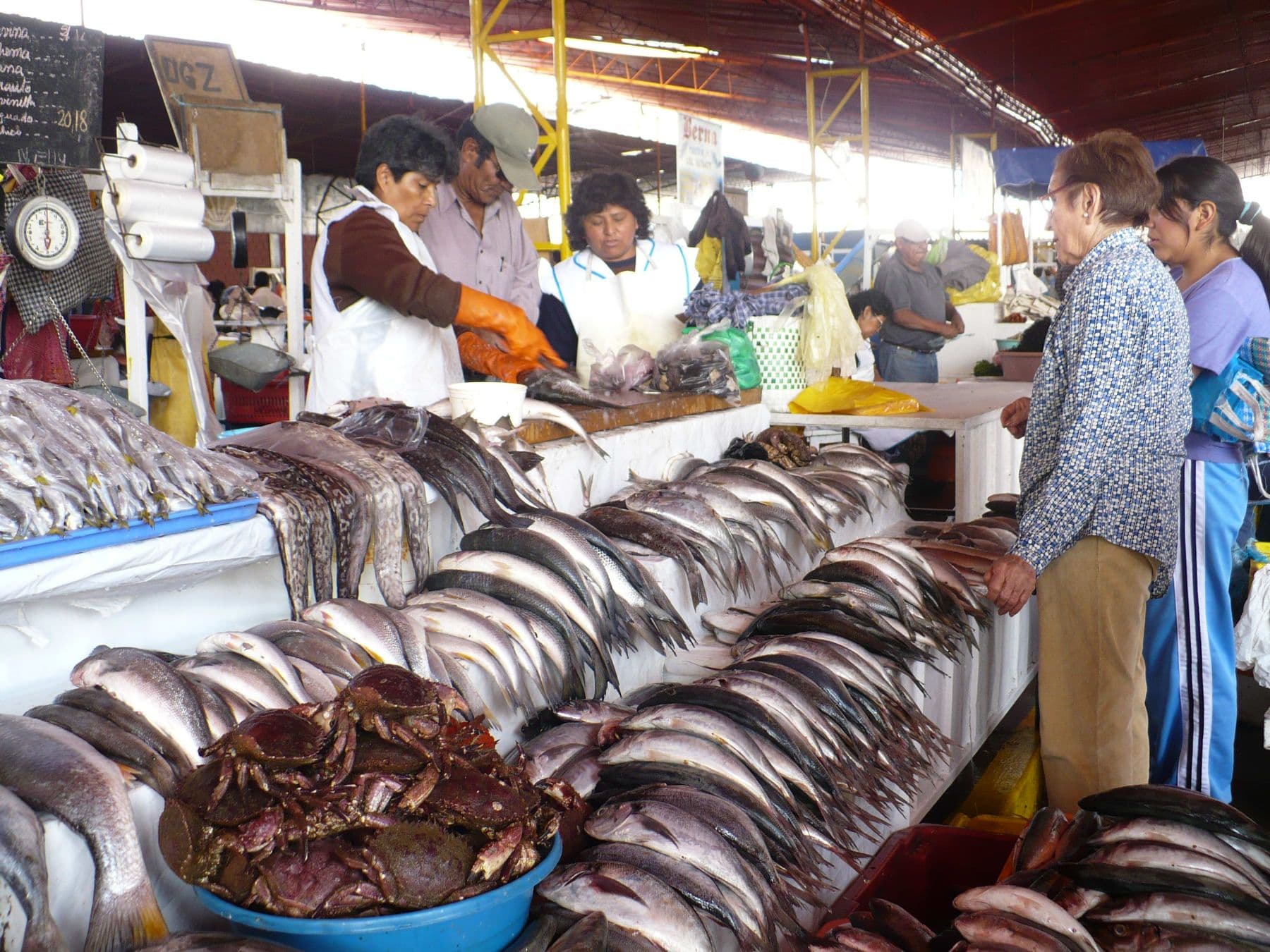 Productos marinos aumentan de precio en mercados de Arequipa