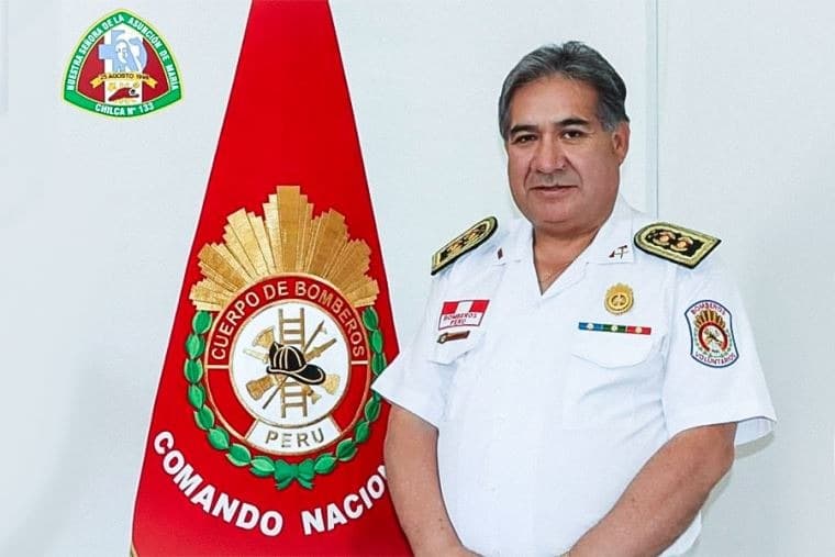 Bomberos atienden emergencias durante paro de administrativos