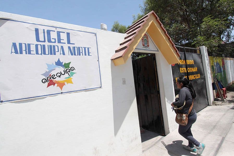Administrativos de la UGEL Norte recibieron bono de 14 000 soles