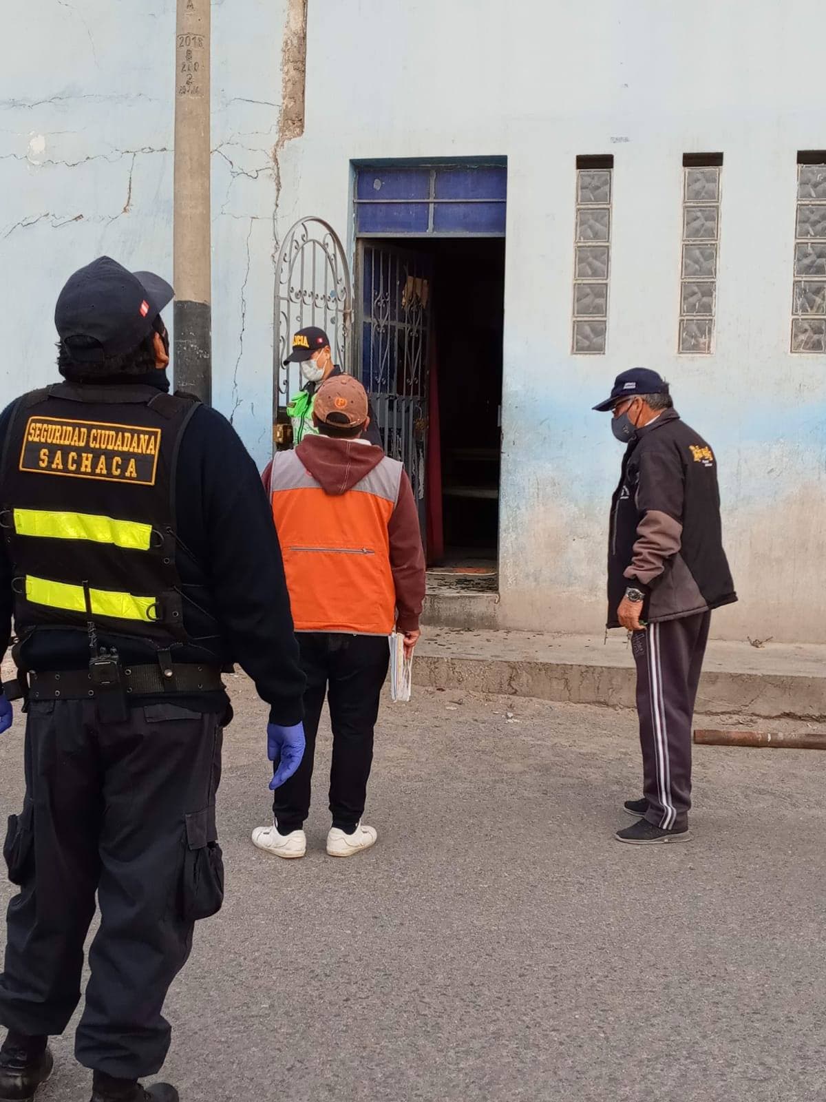 Intervienen a 40 personas en locales nocturnos de Sachaca