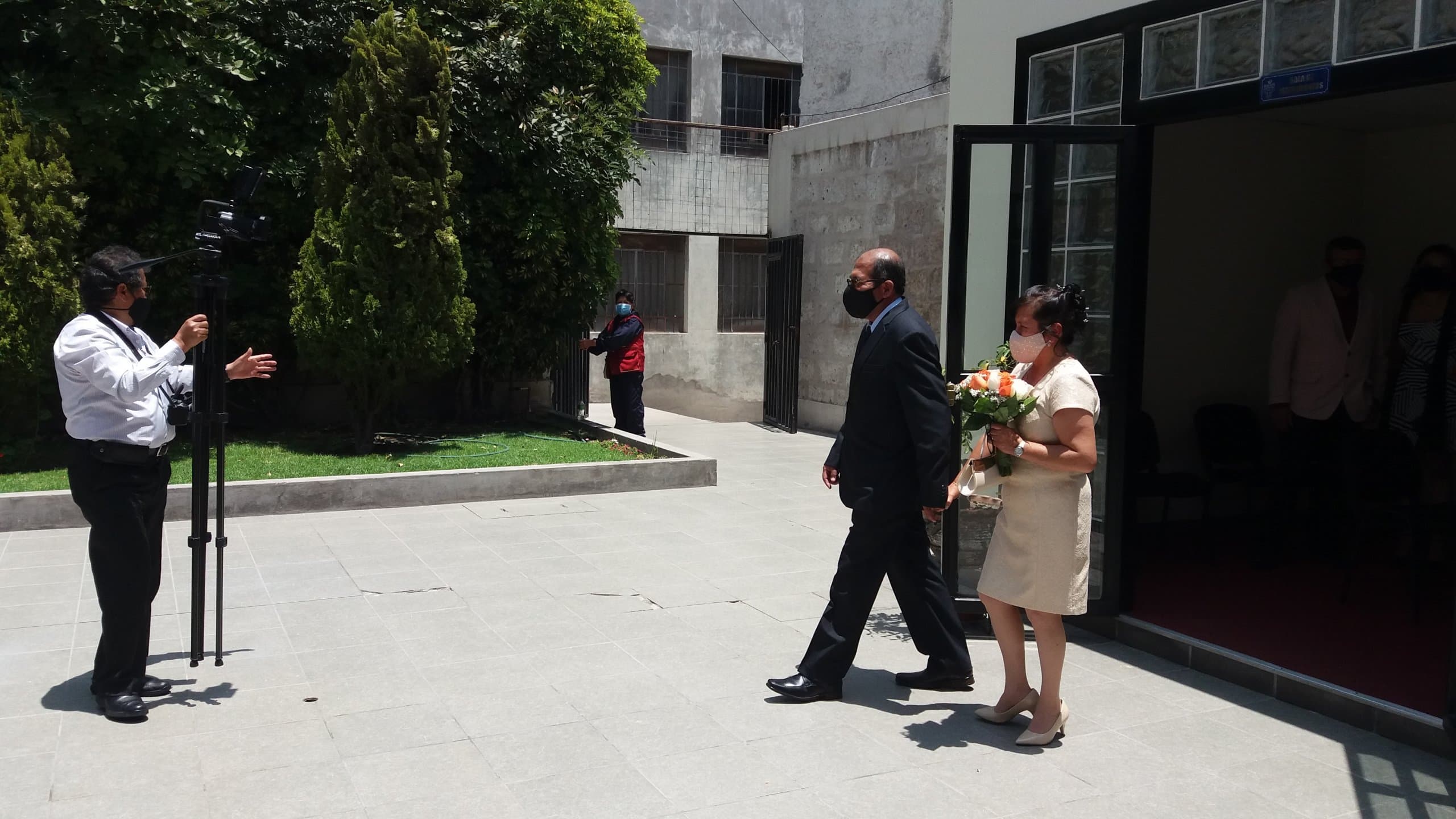 Se restablecerán matrimonios, bautizos y comuniones en iglesias