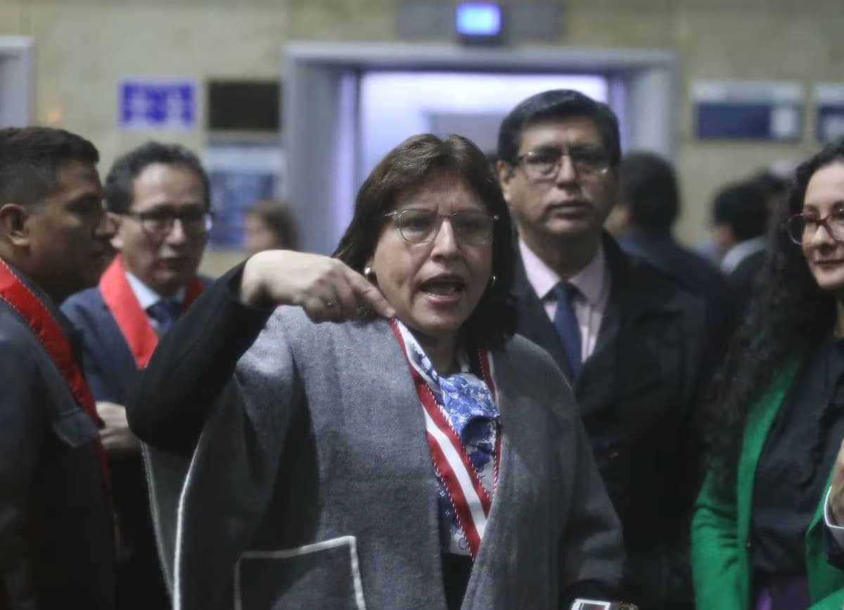 Comisión Permanente aprueba inhabilitar a Castillo y Espinoza