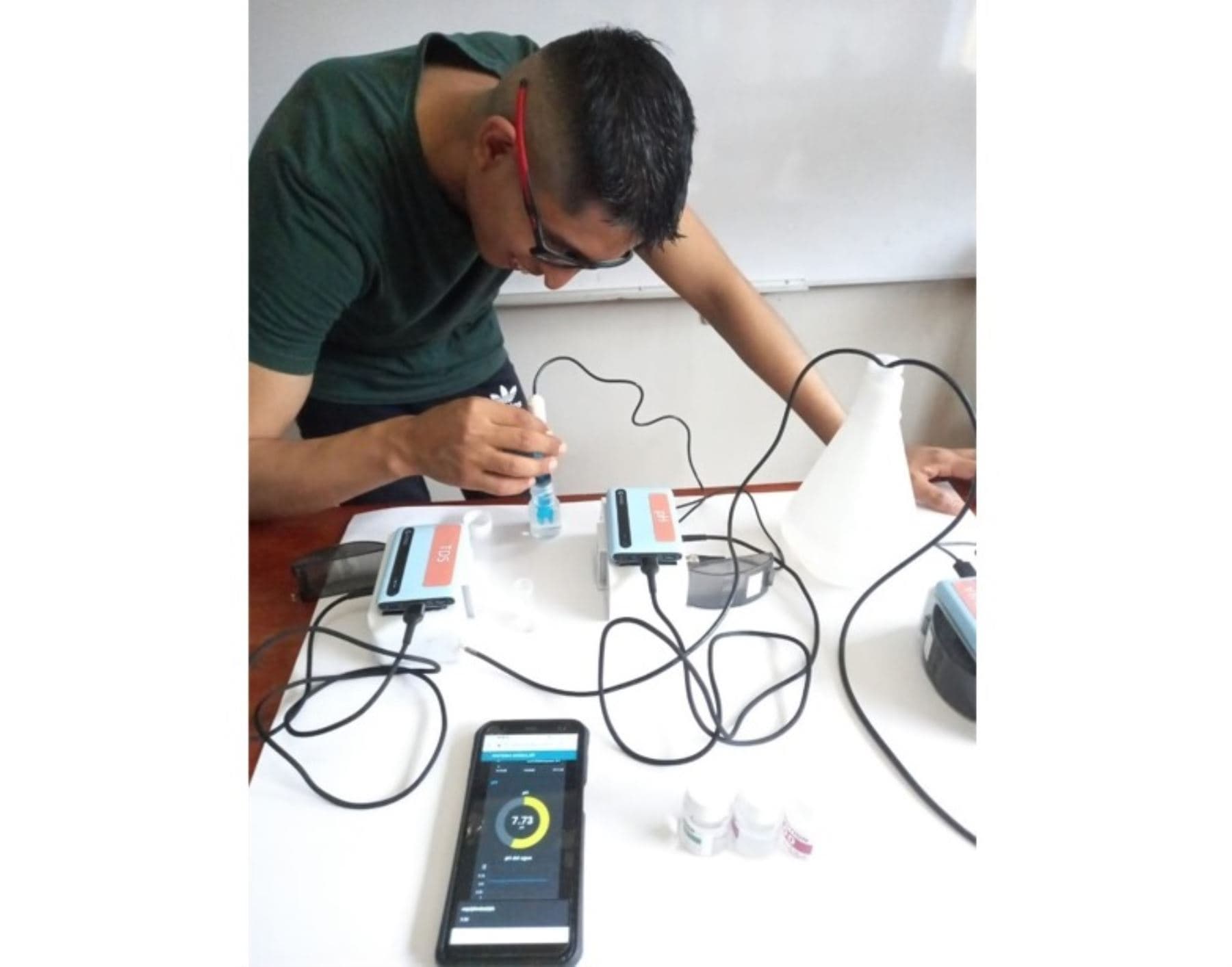 Peruano presenta sistema para aguas residuales en Europa