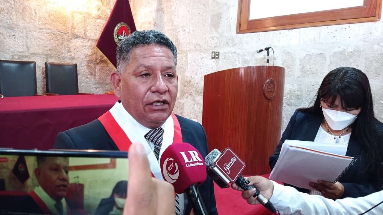 Sunedu habría cerro universidades de manera arbitraria
