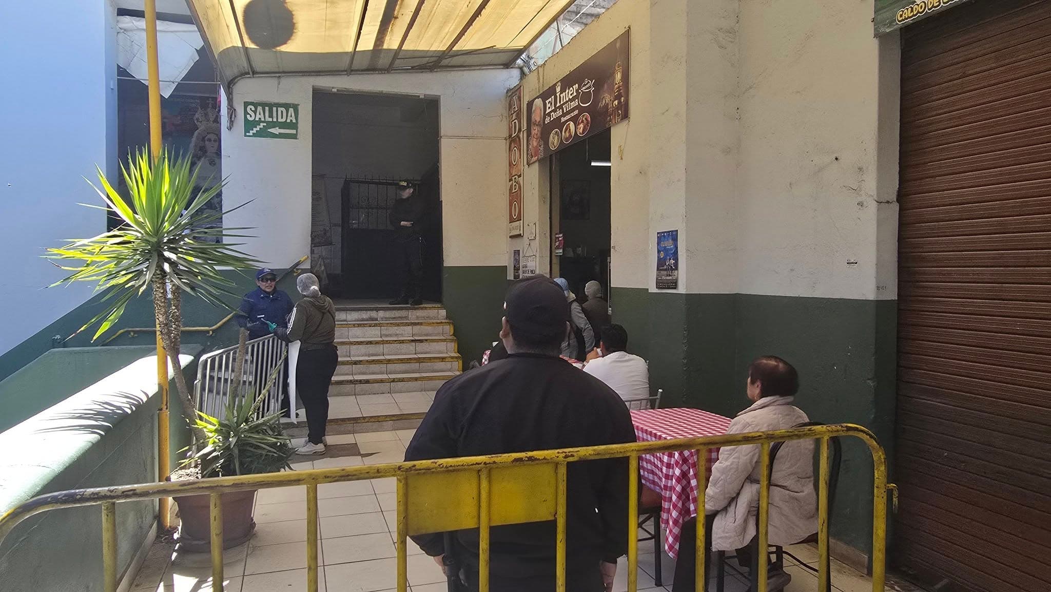 Cliente fallece al interior del mercado San Camilo en Arequipa